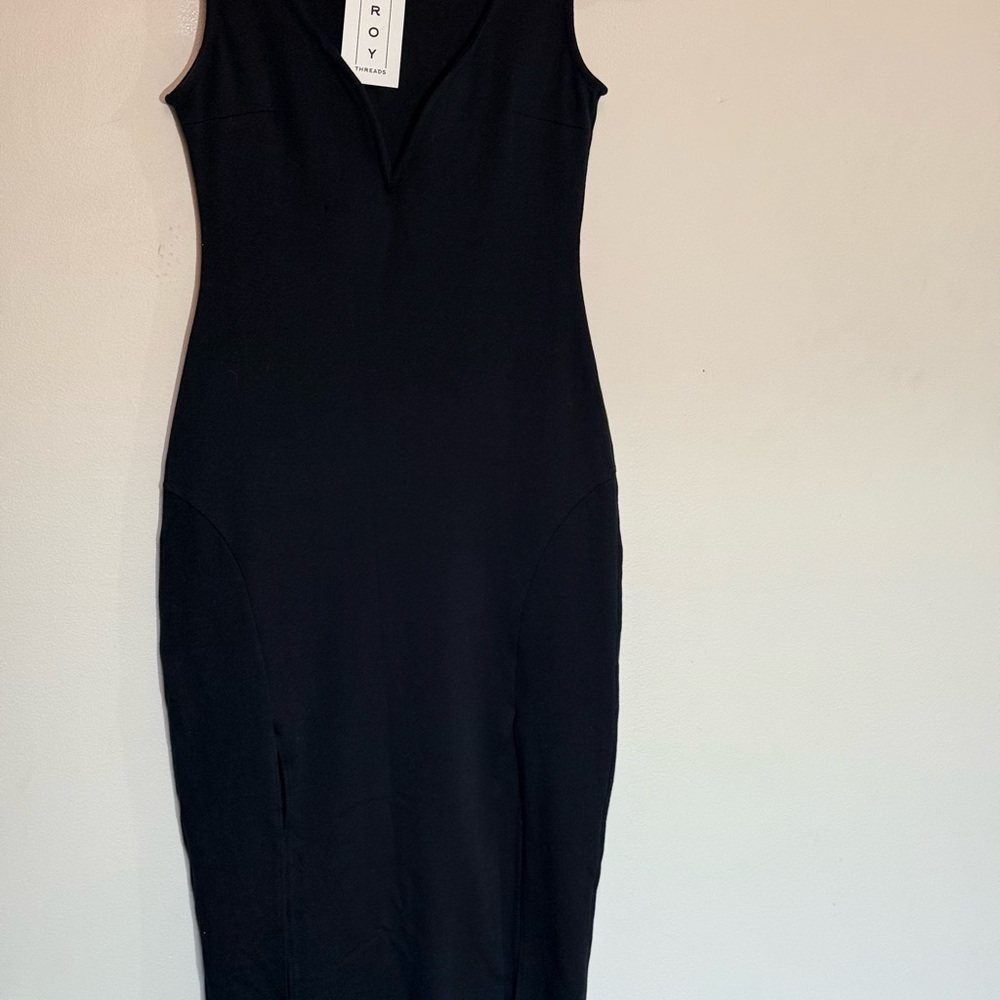 Elegant Black Sleeveless Dress